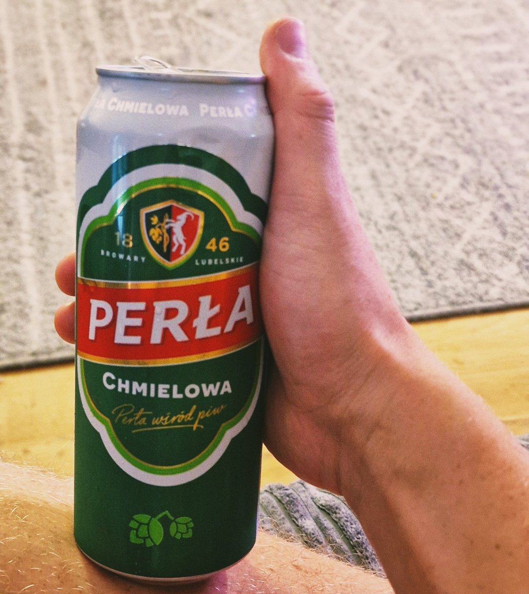 Survived an 11 hour shift, global boiling and a million conversations about the fucking weather. Kids at a sleepover, so it's just me and the pooch. Time to get on the Polish 🇵🇱 Cheers legends! 🍻
