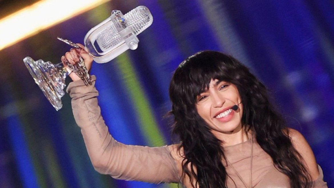 Eurovision winner Loreen says she will refuse to hand over the trophy to Israel’s Eden Golan if she wins tonight, breaking protocol due to Israel’s genocide in Gaza. 

The world stands with Palestine🇵🇸