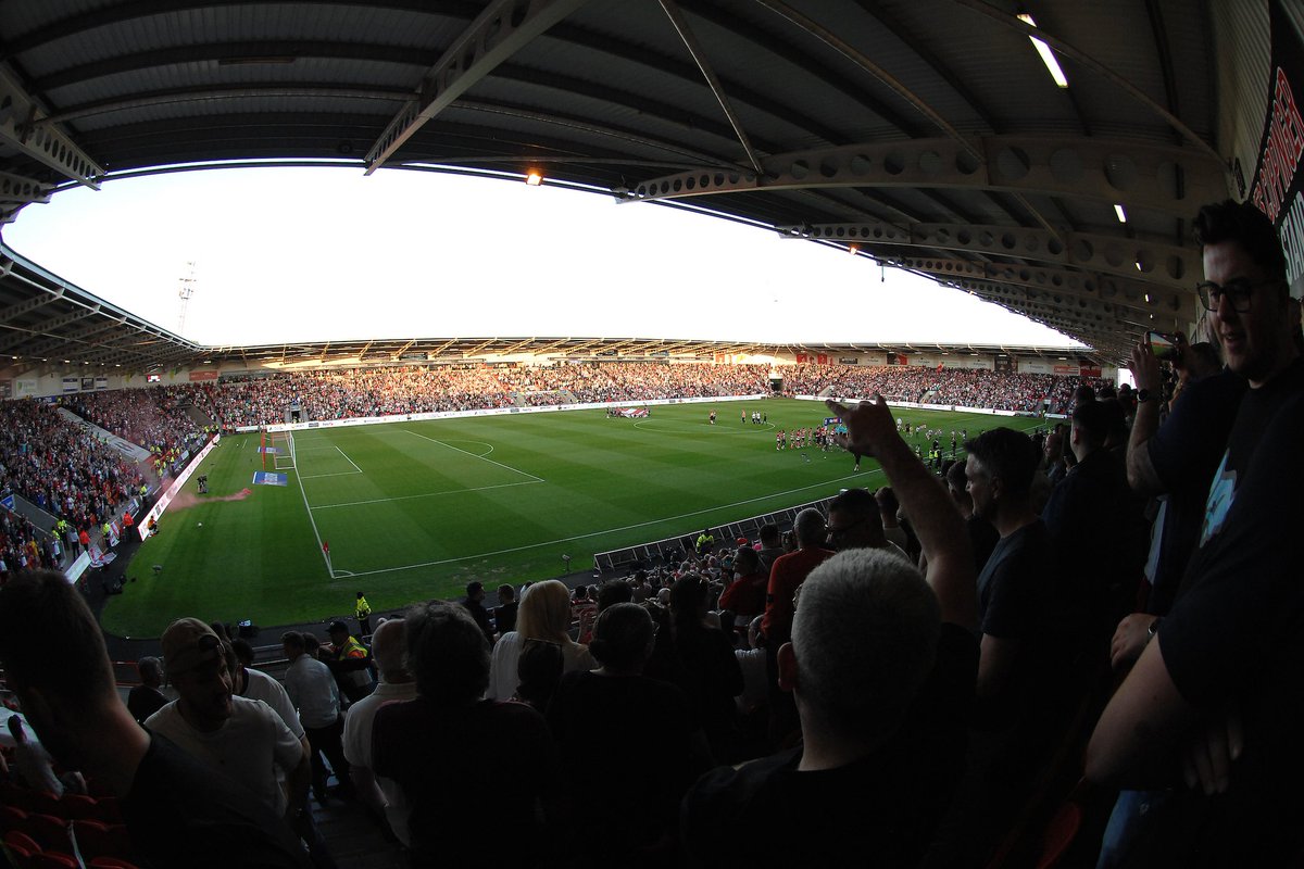 Last night didn't end how any of us wanted - but you were incredible. Thank you for your tremendous support this season. See you soon. We're all from Donny... 🔴 #drfc ⚪