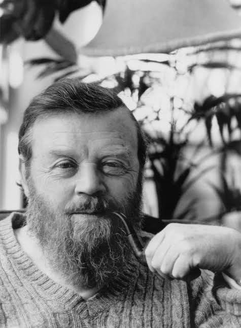 On this day in 1921, Farley Mowat was born in Belleville, Ontario.
He sold more than 17 million books, which are translated into 52 languages. An advocate for environmental causes, he won a Governor General's Award and has a star on Canada's Walk of Fame.
He died in 2014.