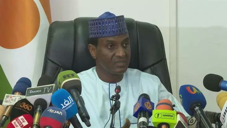 #Niger🇳🇪- PM Ali Lamine Zeine confirmed at a press conference that the border with #Benin🇧🇯 will remain closed. Zeine said this is being done for security reasons, as satellite images have identified 5 areas in Benin that are home to 'French military bases'. He mentioned Parc W.