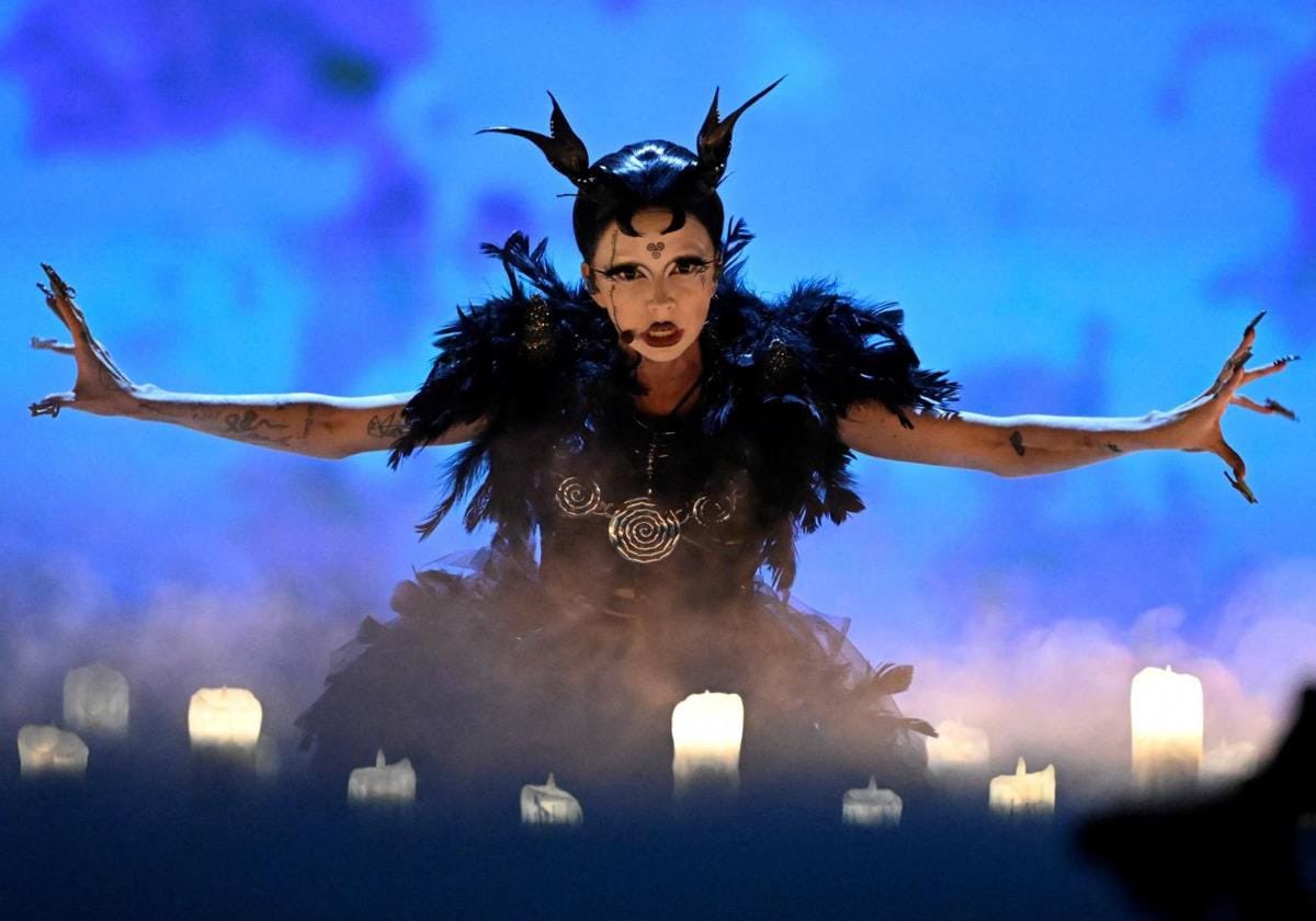 JorgeYass's tweet photo. YEAAAAH CROWN THE WITCH BXTCHHHHH 🇮🇪🇮🇪🇮🇪🇮🇪🇮🇪🇮🇪🤍🤍🤍🤍👑 #eurovisionrtve #eurovision2024 https://t.co/zq9FMJ4C16