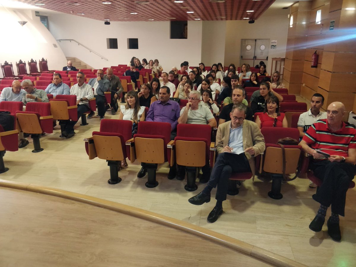 Semes_Canarias's tweet photo. XI edición del curso finalizada. A por la siguiente con @ONT_esp  @SanidadGobCan y @SEMES_ https://t.co/YESEme3Ll3