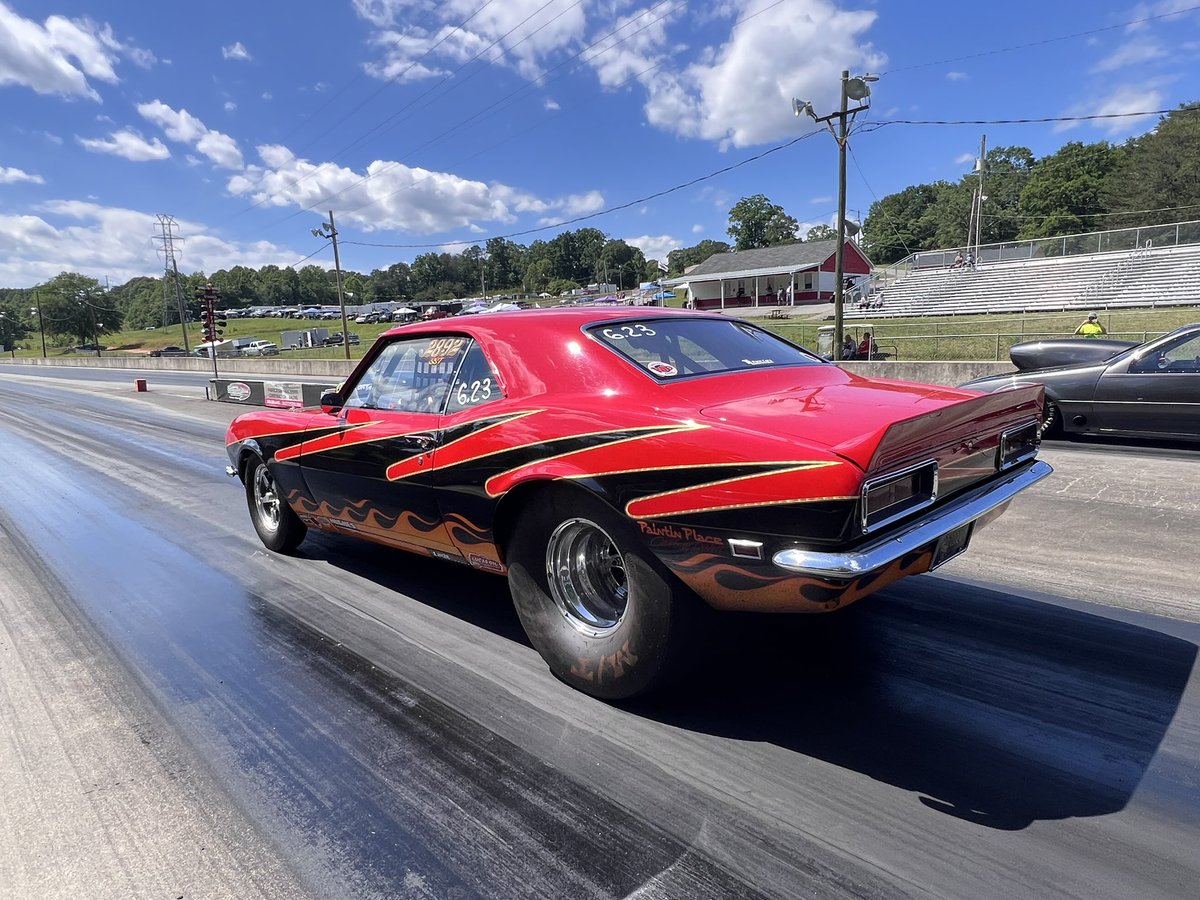 SprRodCrewChief's tweet image. Hey all!  We’re at #GreerDragway  #WDRA bracket racing today. @Southern_RacerX in the driver seat. Mom is here with us &amp;amp; it’s a beautiful day for drag racing. C’mon out Look for @WFORadio &amp;amp; #FuelFactory flags to find us. 😎