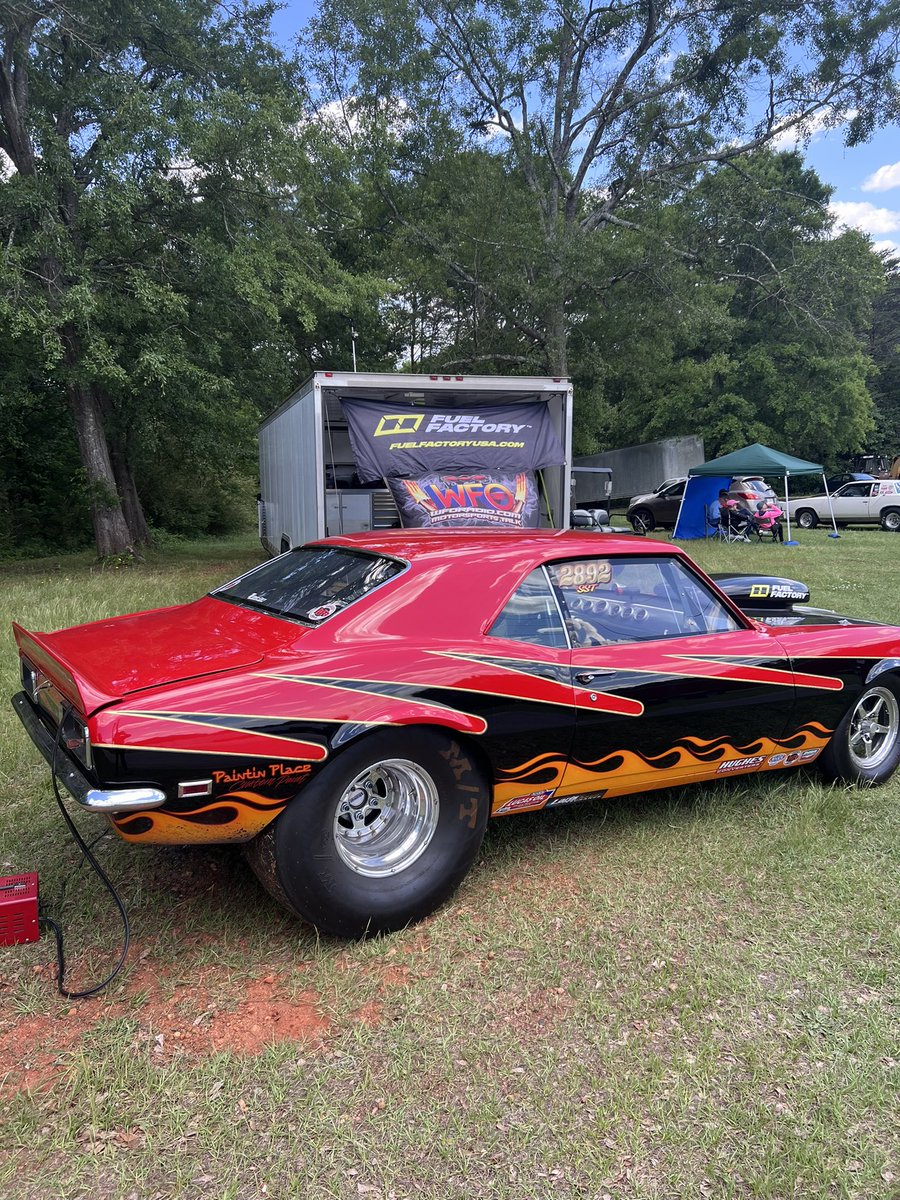 SprRodCrewChief's tweet image. Hey all!  We’re at #GreerDragway  #WDRA bracket racing today. @Southern_RacerX in the driver seat. Mom is here with us &amp;amp; it’s a beautiful day for drag racing. C’mon out Look for @WFORadio &amp;amp; #FuelFactory flags to find us. 😎