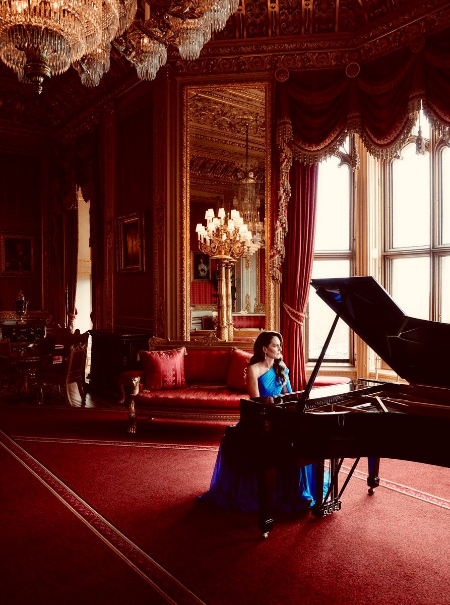 The Princess of Wales photographed at Windsor Castle last year.

So stunning and timeless ✨