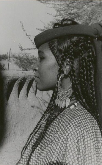 Young woman from Zigey, Chad.  1949-1950. 🇹🇩  

📷: Gérard Becquet