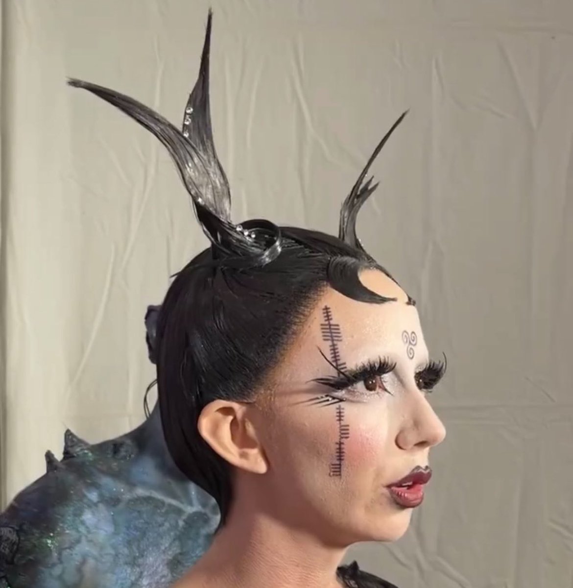 word on the street is that bambie defied the EBU's ruling and wrote "ceasefire" on their face in ogham script for tonight's performance

BAMBIE THUG THE MONARCH YOU ARE 👑🍉