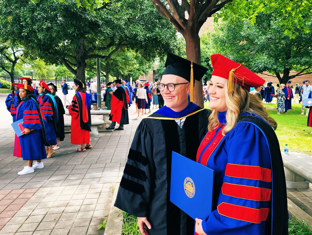 Happy to get to celebrate <a href="/KelseyPaulhus/">Kelsey Halvorson</a> graduating with her PhD today! Way to go, Kelsey! <a href="/SMUBiology/">SMU Biology</a>