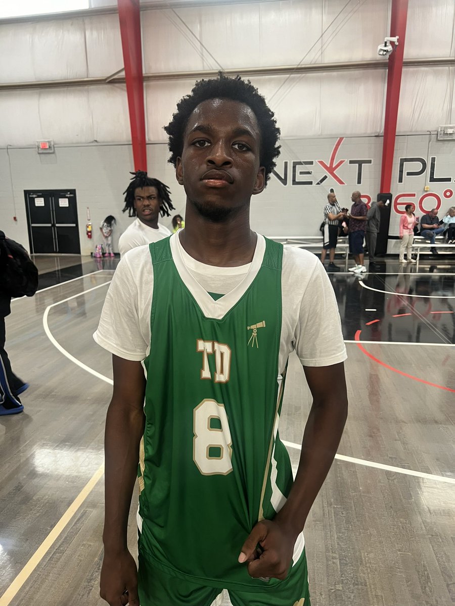 Ram Law is an athletic wing that played above the rim every chance he got. 

Law used his athleticism to get easy blocks and deflections as well

📌:
<a href="/DemondStephens/">Coach Demond</a>