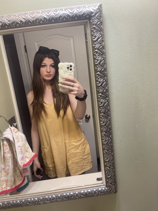 Got to see the lights last night , also felt cute hey https://t.co/1tmOpmiBT8