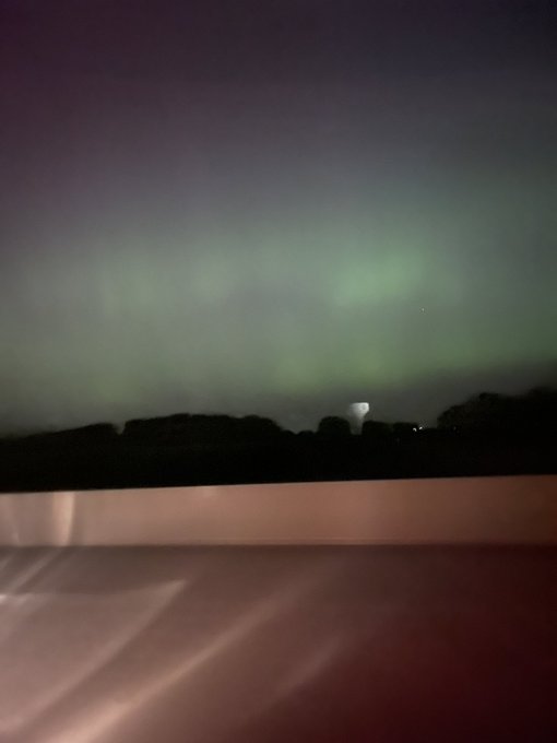 Got to see the lights last night , also felt cute hey https://t.co/1tmOpmiBT8