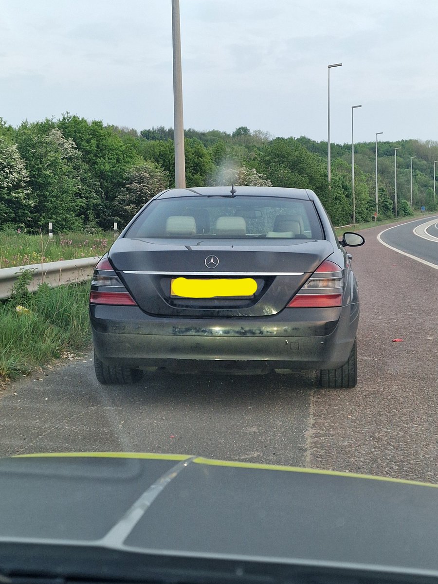 Busy evening so far on M6 Preston. In the space of two hours dealt with an RTC into central barrier, driver reported for due care. 3 cars stopped for illegal number plates 1 also with no MOT and the Merc seized and driver summonsed as only provisional driver. #T2RPU #Fatal5