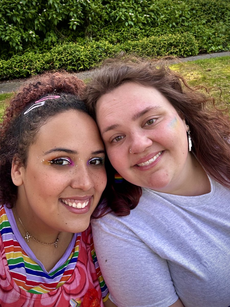 Bee Jarvis (@beesgonnafly) on Twitter photo Happy Exeter Pride! ๐โ๏ธ
Me and my amazing girlfriend enjoying the sunny afternoon! Great to join after working my morning at the wonderful <a href="/TT_Exeter/">Theatretrain Exeter</a> stage school ๐
Love my days full of joy, celebration, music, love, and โจdramaโจ
#exeterpride Happy Exeter Pride! ๐โ๏ธ
Me and my amazing girlfriend enjoying the sunny afternoon! Great to join after working my morning at the wonderful <a href="/TT_Exeter/">Theatretrain Exeter</a> stage school ๐
Love my days full of joy, celebration, music, love, and โจdramaโจ
#exeterpride