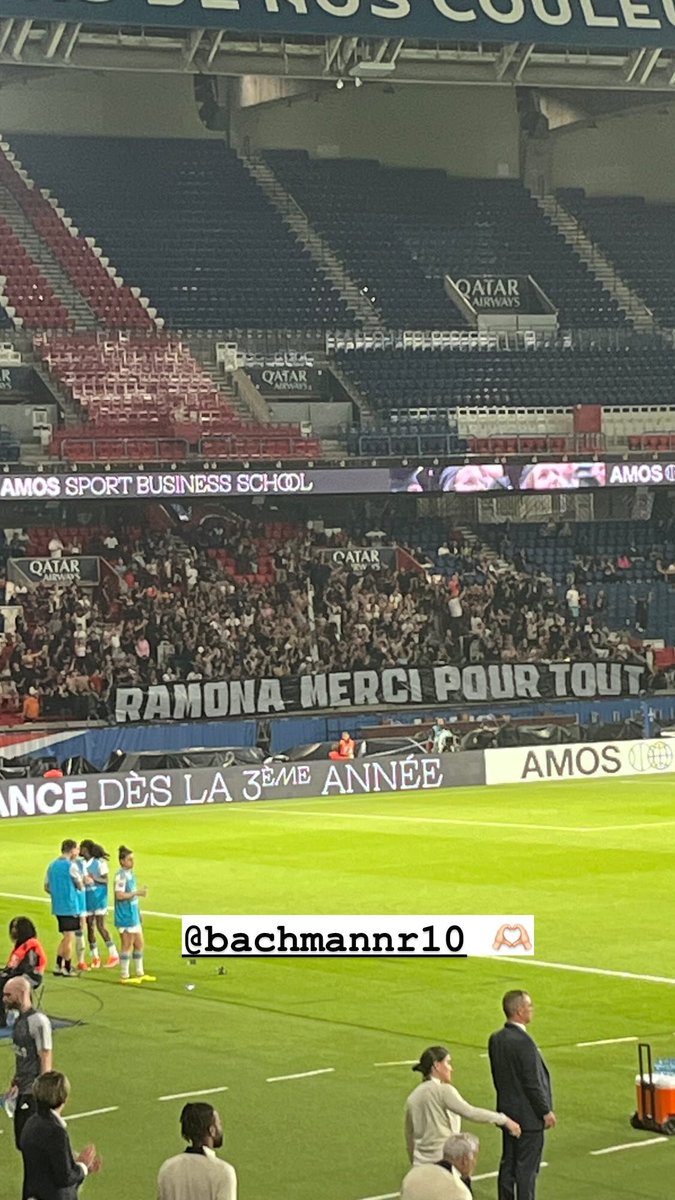 Le CUP dévoile une banderole pour Ramona Bachmann : 'Ramona merci pour tout' 👑🇨🇭 📸 Paulina Dudek (IG) - #PSGPFC