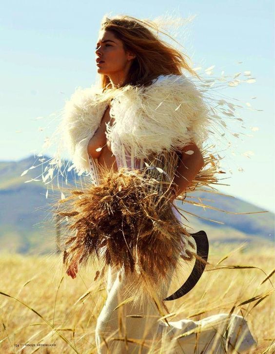 ∎ Model and Victoria’s Secret Angel Doutzen Kroes delivers editorial gold in these exquisite image lensed by © Paul Bellaart. Vogue Netherlands September 2013 #AngelDoutzenKroes #Fashionphotography #VogueINetherlands #Fashion