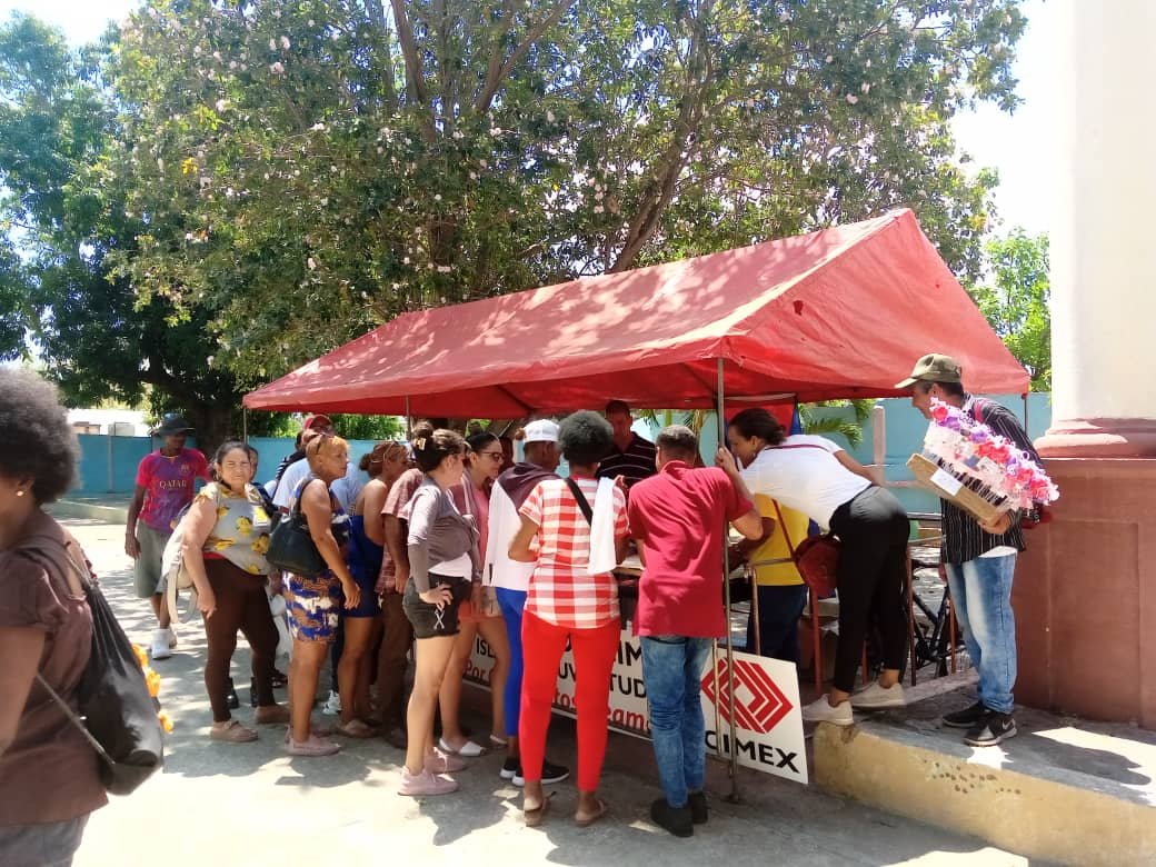 El parque 15 de mayo es testigo de diversas actividades previas al Día de las Madres #IslaDeLaJuventud #SentirPinero #SíSePuede #PorUn26EnEl24