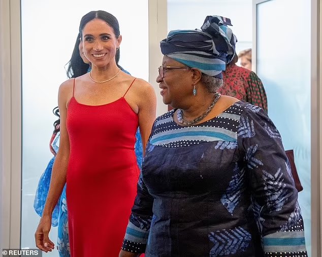 Meghan Markle is a fashion icon with her visible strapless bra, visible panty lines & overflowing underarm fat 

Why is Meghan unable to respect the country she was invited to as a guest?
