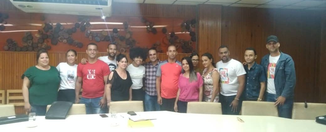 Ayer estuvimos en Pinar del Río, con todo el Buró Provincial y Secretarios de @UJCdeCuba en los municipios. Un equipo muy comprometido, con todas las ganas de hacer por la organización. Fuerte abrazo y pa'lante! #UJCdeCuba @leyanis_carmona