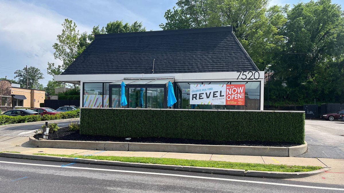 Revel Kitchen, the health-conscious, fast-casual restaurant offering locally sourced, organic foods, has opened a location in Maplewood with a drive-thru: samg.bz/RevelKitchenMa…
