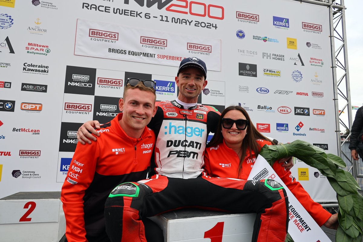 “To take a hat-trick and become the most successful Superbike rider in the history of the North West 200 feels really, really special!'

Six wins in six days for @GIrwinRacing: ducati.com/gb/en/news/tre… #ForzaDucati #NW200
