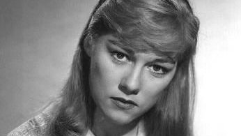 Actress Luana Anders was #BornOnThisDay May 12, 1938. Remembered for her film roles, Life Begins at 17 (1958), The Pit and the Pendulum (1961) Dementia 13 (1963), Easy Rider (1969) & Shampoo (1975). Passed in 1996 (age 58) from #breastcancer #RIP #GoneTooSoon #CancerAwareness