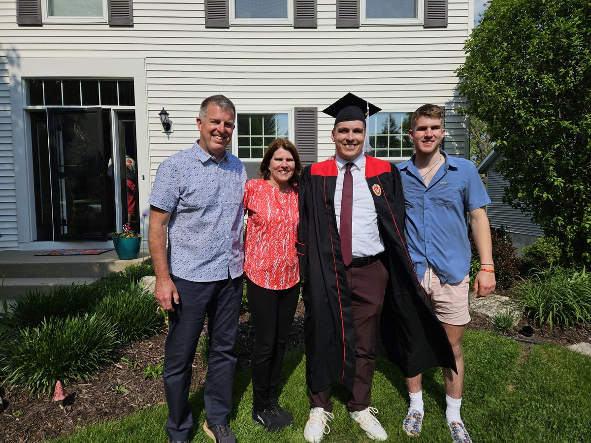 coachcramer67's tweet photo. Congratulations @CoachBenCramer on your graduation from @UWMadison today and being recognized for achievement in your major yesterday!  We're proud of you! https://t.co/2urrxCX2fl