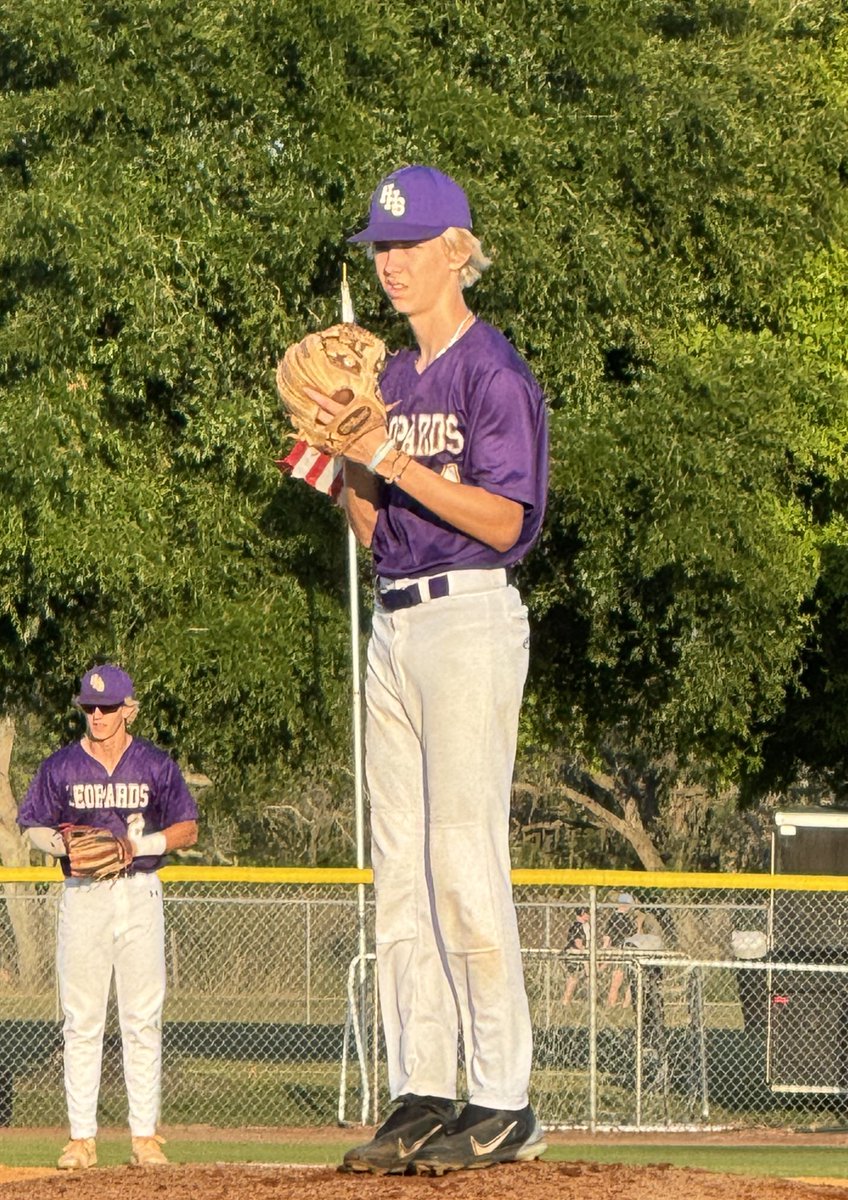 Hernando wins!!!!!!!! R. Miller goes 5 innings and picks up the win! C. Cloud pitches the last two innings and picked up the save! A. Knierim powered the offense with 2 hits and 4 RBI’s. @Furncoach @leopardsath @Biggamebobby @Andy_Villamarzo