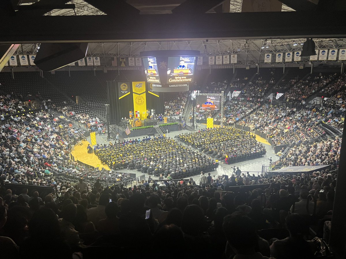 Congratulations to all the graduating @GoShockers! #Family
