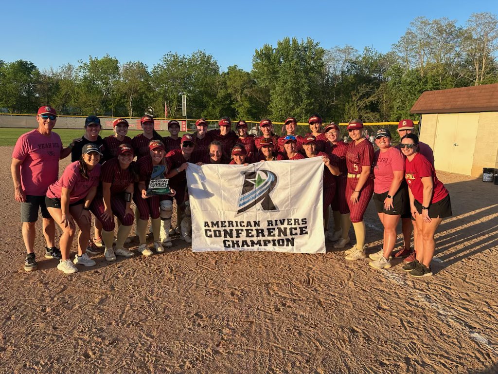 ʙᴀᴄᴋ ᴏɴ ᴛᴏᴘ! 🏆 

For the first time since 2009, <a href="/CoeSoftball/">Coe College Softball</a> is the <a href="/AmerRiversConf/">American Rivers Conference (A-R-C)</a> tournament champion as the Kohawks defeat top-seeded Central 5-3! 

#KohawkNation