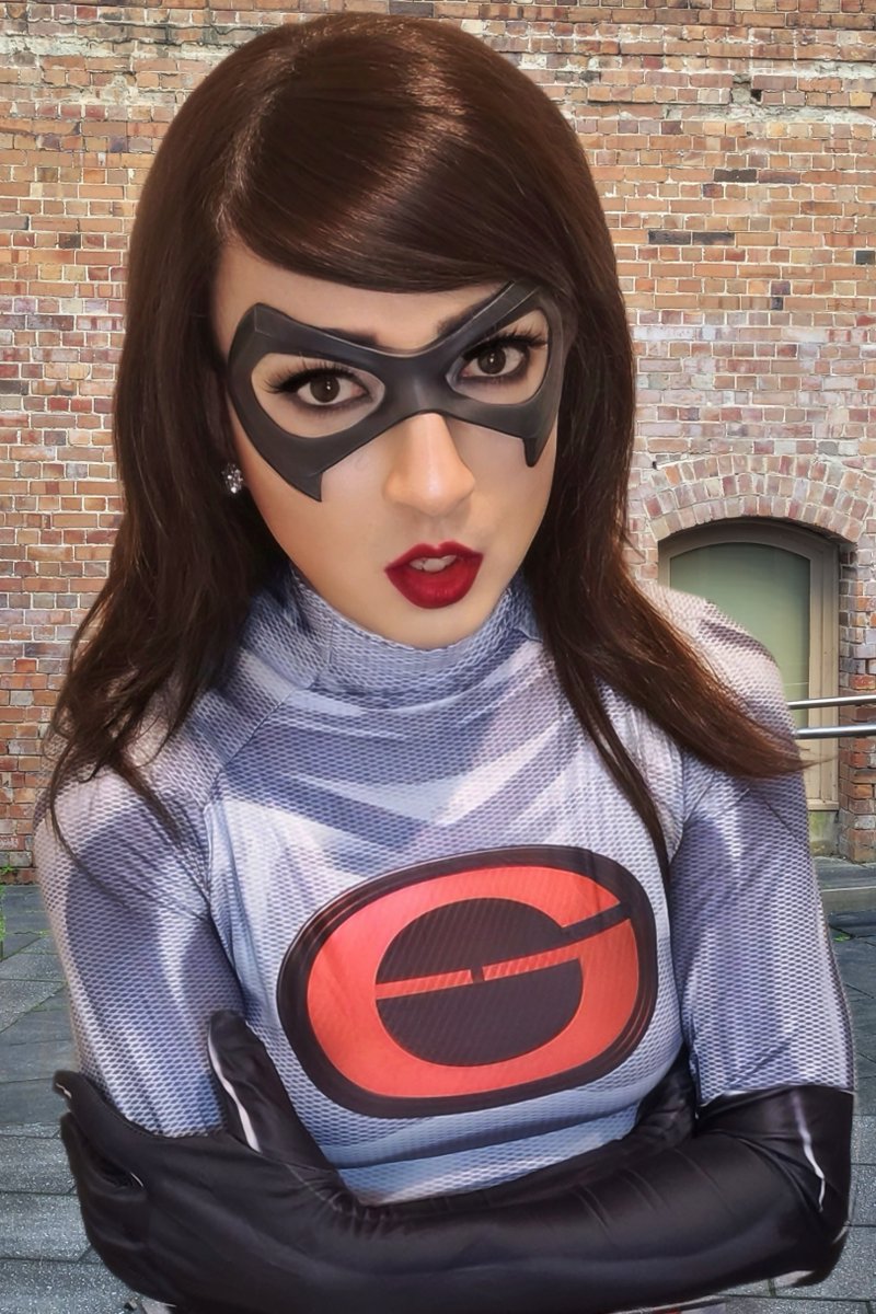 Happy Mothers' Day to all the incredible mummies out there!
#ozbattlechick #ozbattlechickcosplay #mrsincredible #MrsIncredibleCosplay #elastigirl #elastigirlcosplay #helenparr #helenparrcosplay #incredibles #incrediblescosplay #cosplay