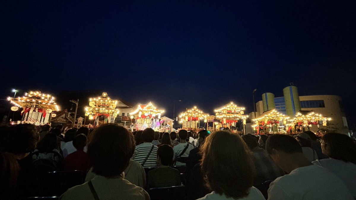 昨日の曳山曳揃えは何年ぶりだったっけ。。。
なんか感激した