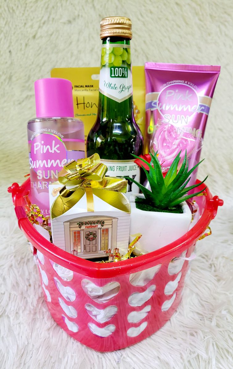 Mother's Day is almost here! 🌷 Let ItsAPartyJa help you find the perfect gift for Mom. 💕💐
.
.
.
#MothersDaygiftset #GiftsForMom
#itsapartyja #mothersday2024 #mothersdayCustomisedcups 
#giftsets #giftbaskets #giftballoons 
#ThoughtfulGifts #JamaicaPartyStore