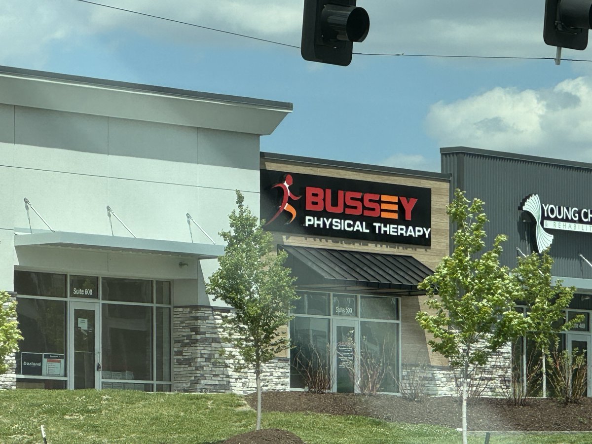 If @jeremyjudkins_ ever opened a physical therapy location…there would be signs