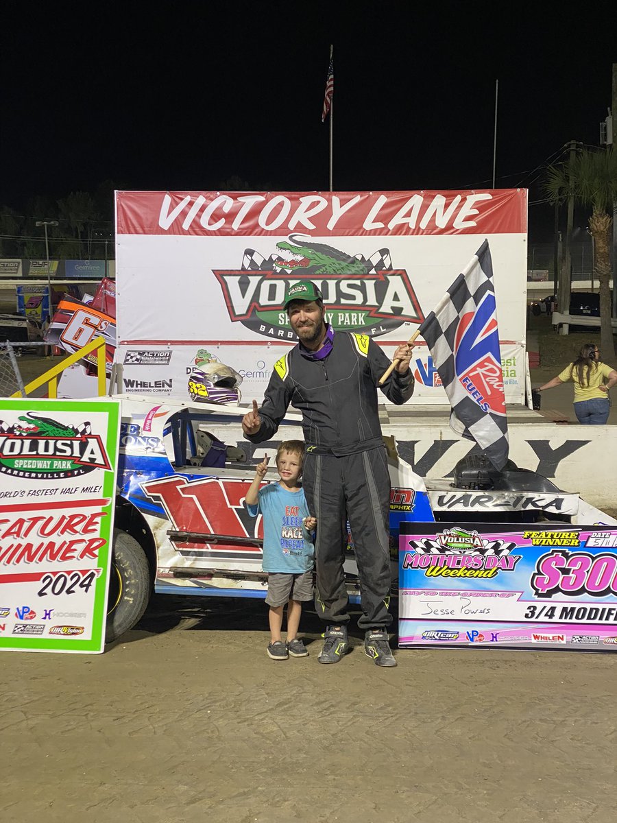 Jesse Powers wins the 3/4 Modifieds feature race 🛞💨🏁