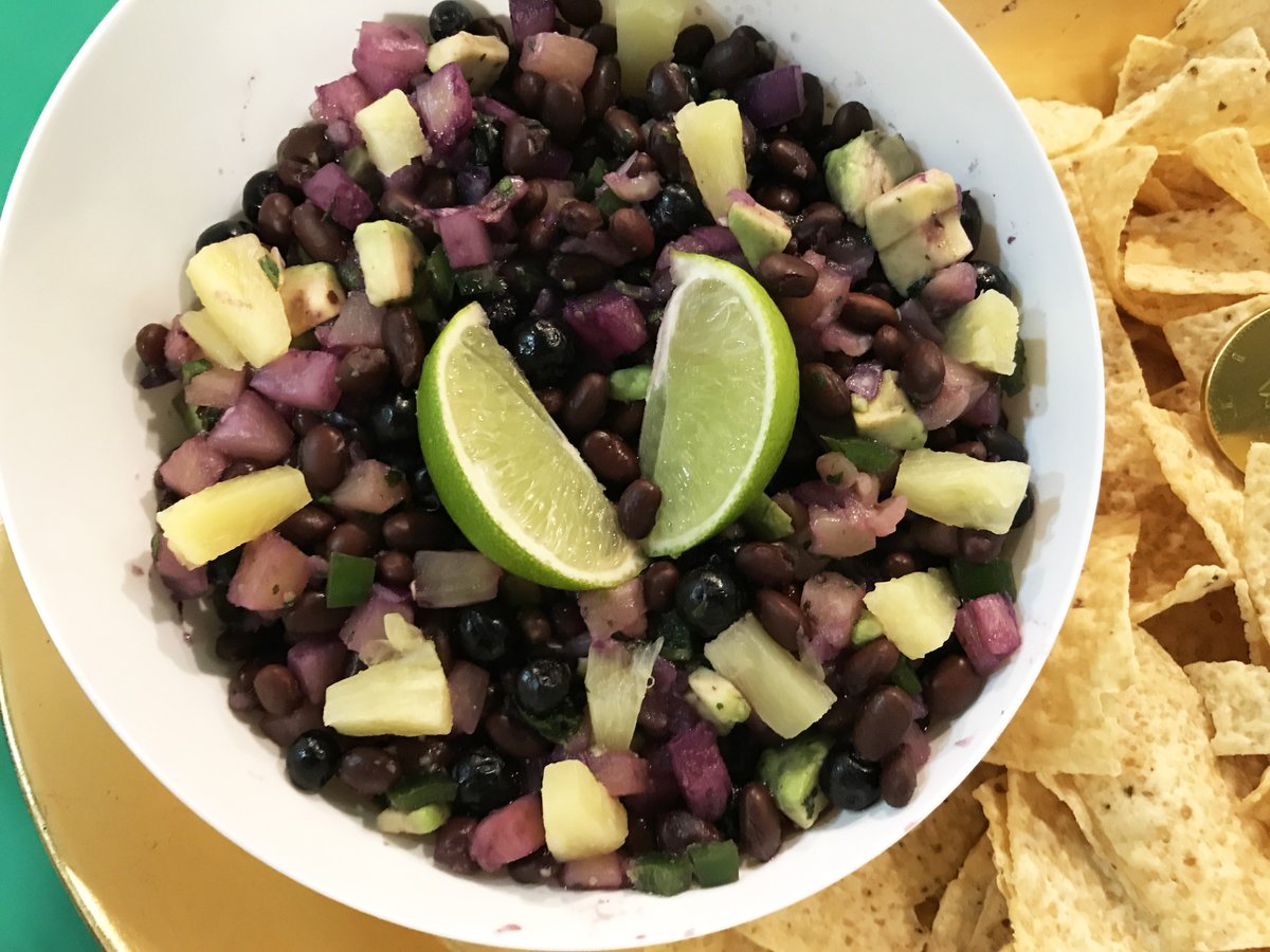 Packed with bold flavors and festive hues of purple, green, and yellow, (Mardi Gras colors) this #Superberries Carnival #Aroniaberry #Salsa is not only a treat for the palate but also a visual feast perfect for any party.  Get the recipe here: superberries.com/superberries-a… #SalsaMonth