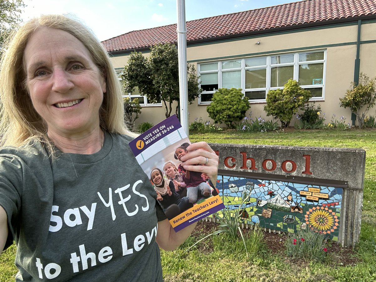 PAYING IT FORWARD, by voting YES for the PPS Teachers Levy on May 21!  (spent kindergarten to 8th grade here at Glencoe…that’s Mrs. Moore’s classroom behind me) @pdxteachers @depassm @Drewid95 @GlencoePta