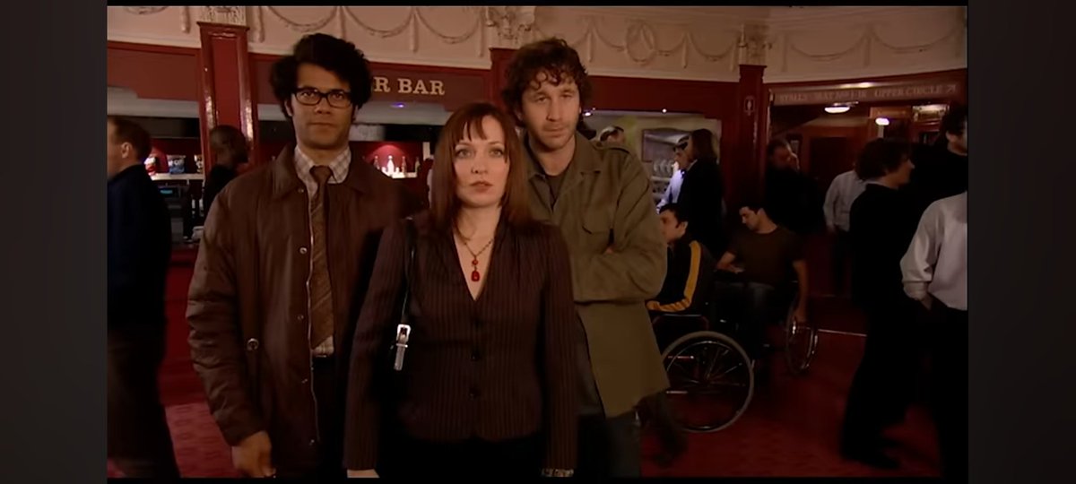 kosherjellyfish's tweet image. If you know what they are looking at, and what Roy will say next, we can be friends #itcrowd