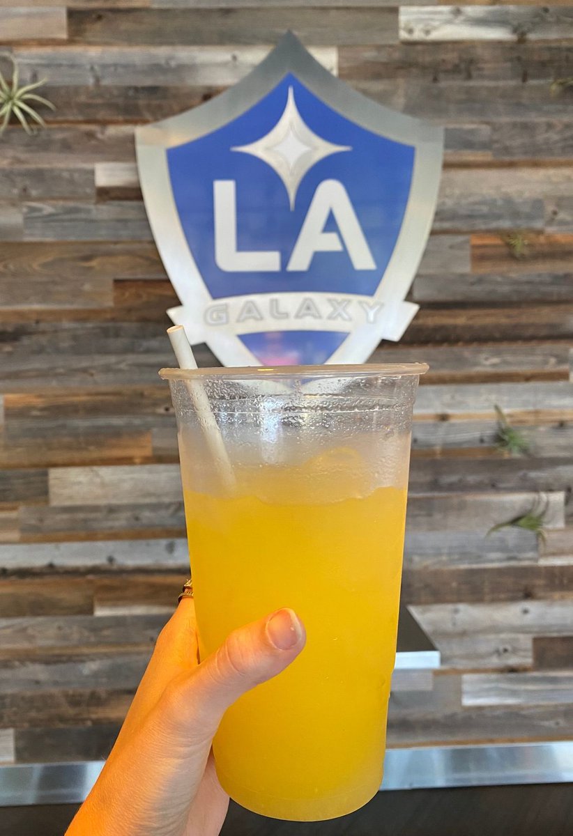 What we're sipping on tonight at @dignityhealthsp: Pineapple Agua Fresca! 🍍 Grab one at tonight's @lagalaxy game! ⚽️😎 #MelissasProduce #StadiumFood #LAGalaxy