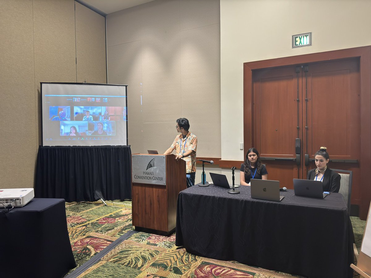 janez87's tweet image. And now we continue with the 2nd author session at @empathich24. 
Papers here discuss the inter-play between empathy, technology and design.
Here you can find more details bit.ly/3UDeSG3 @acm_chi #CHI2024