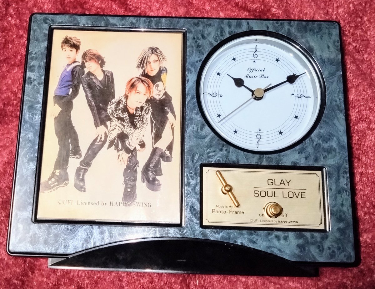 bgm2024's tweet image. #GLAY
#SOULLOVE
懐かしい物を整理整頓ついでに片付けしながら💦
時計は最近動かなくなったけど💧まだ、#オルゴール♪は鳴ります✨🌟🌠
音色はサビ部分♪♪♪