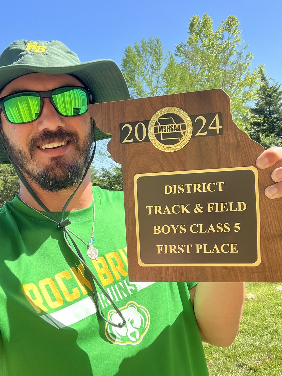 CoachStehle_'s tweet photo. First @RBBruinsFB and now @rb_xc

What a great year this has been and we aren’t done yet! https://t.co/WkeSGrRLMa
