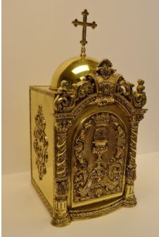 Beautiful Baroque Tabernacle for sale! Asking for $5,240! It stands about 24' tall, 14 1/4' wide x 10 1/4'. Contact us today at 913-871-6444 or email us at fyndersinfo@gmail.com

fynderskeepers.com/store/p1168/H-…

#catholicsaints #Christ #catholicschool #catholicism #perpetualhelp