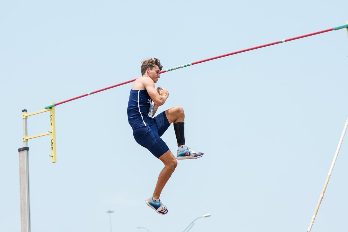 Taking flight ✈️ 

#GoOwls👐