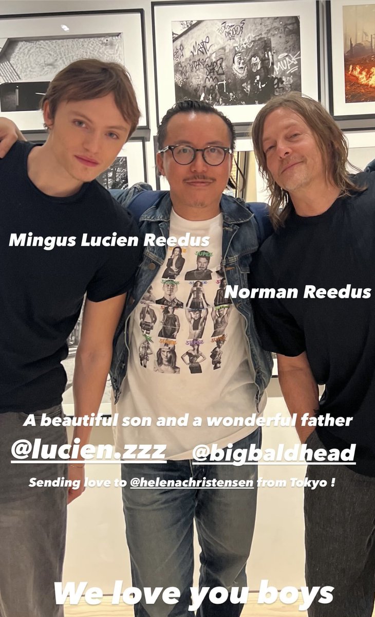 Norman Reedus with his son, Mingus, and Leslie Kee at a preview of “In Transit”, Norman’s debut photography exhibition, at SAI Gallery in Tokyo, Japan on May 11th. ©️ @/lesliekeesuper on Instagram #ノーマンリー