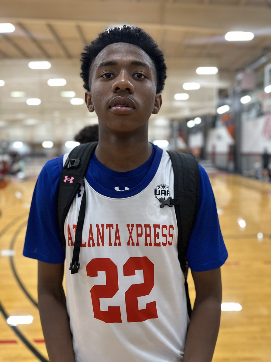 Atlanta Xpress continue their dominant weekend with a 83-60 win over Rising Pros Training 17U.

It was a team effort where Marcus Gillespie (#2) led the team in scoring with 21 points. Deke Cooper (#5) chipped in with 16 points and Ted Neal (#22) had 14 with an ultra high motor.