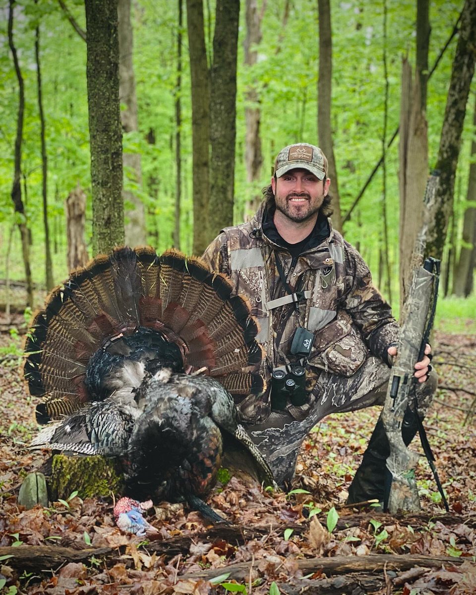 NateHosie's tweet photo. I ❤️ NY! 2 smoking hunts in the NY hardwoods! Awesome day with my boy Matt Petrella! Sang that love song turkeys working right despite the rain! Love sharing the woods with great friends! #turkeybefloppin #struttin #provendeadly #berettatribe https://t.co/ihuhtnXHXI