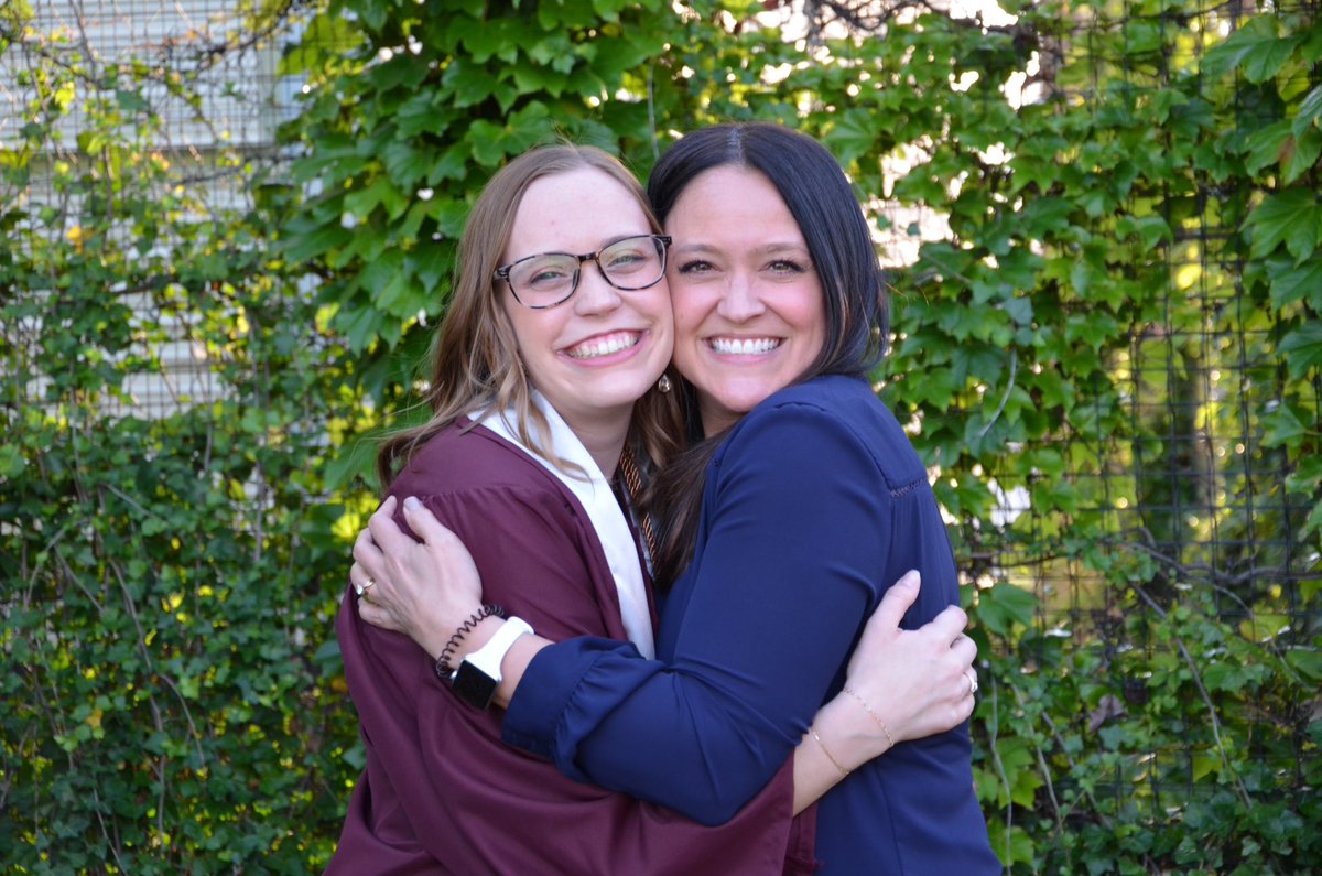 Mrs_Collier_6's tweet photo. Education changes people, and people change the world.
I am so proud of my niece Savannah who graduated with her bachelors degree last night in just 3 short years. I can't wait to see how YOU are going to change the world!
Love you BIG! #ProudAunt #LifeCollierized https://t.co/YRhBt8QY80