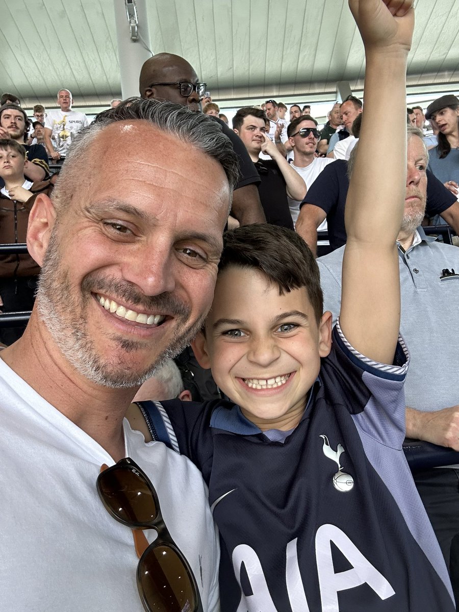 Daniel Gaze tweet media