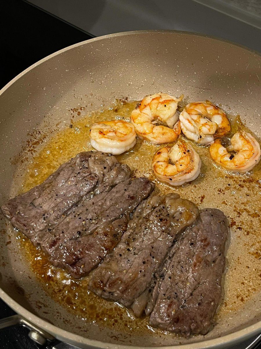 velinnacen's tweet photo. It needs to be a simple and elegant dinner👍 https://t.co/zSfOH7VNWW